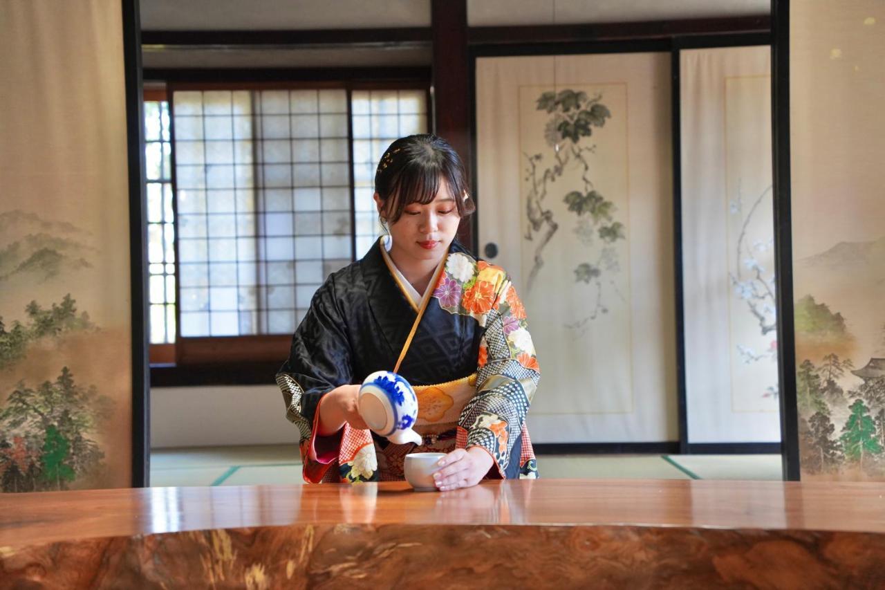 佐渡島に残る築130年の伝統的な古民家｜東夢 Villa Sado Exterior photo